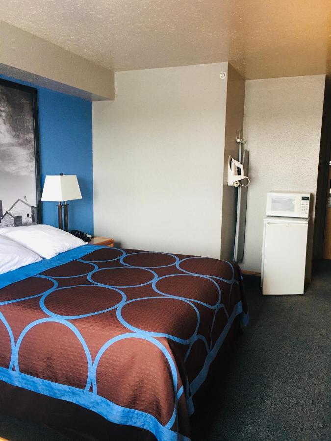 ซูเปอร์ 8 บาย วินด์แฮม สวิฟต์ เคอร์เรนต์ Hotel สวิฟท์เคอร์เรนท์ ภายนอก รูปภาพ